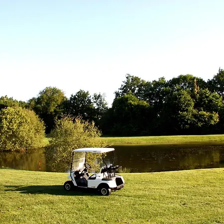 Anjou Golf And Country Club 샹파뉴